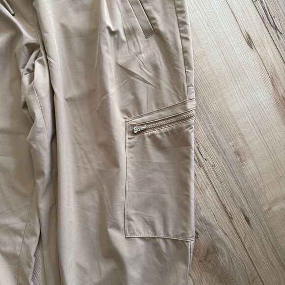 Athleta Go Far Travel Pants cargo tan khaki Size 12 - Picture 2 of 6